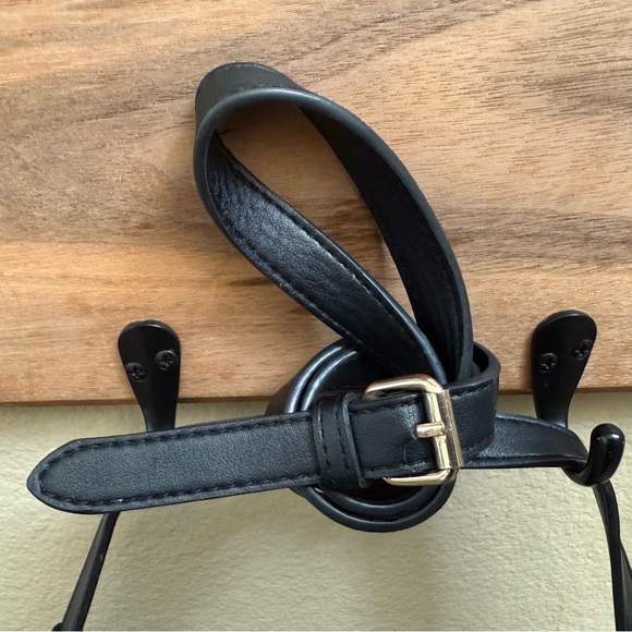 Margo New York Black soft Leather Shoulder Bag - Picture 2 of 11